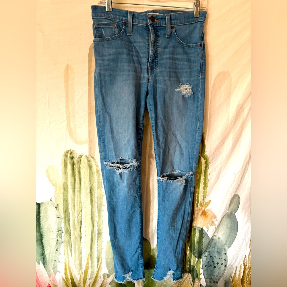 Madewell Women’s 8” High Rise Raw Hem
skinny Jeans 🌵27